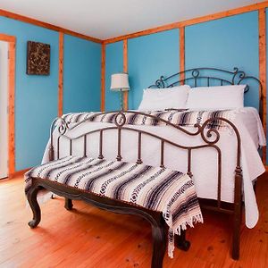 Round Top Hotel